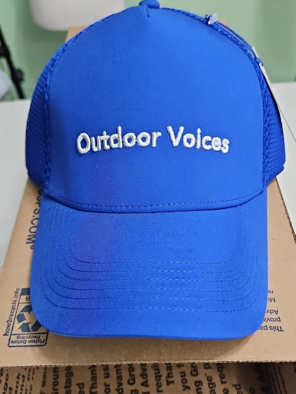 OUTDOOR VOICES women's mesh trucker cap